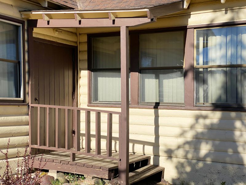 Hardwood Siding Installation detail
